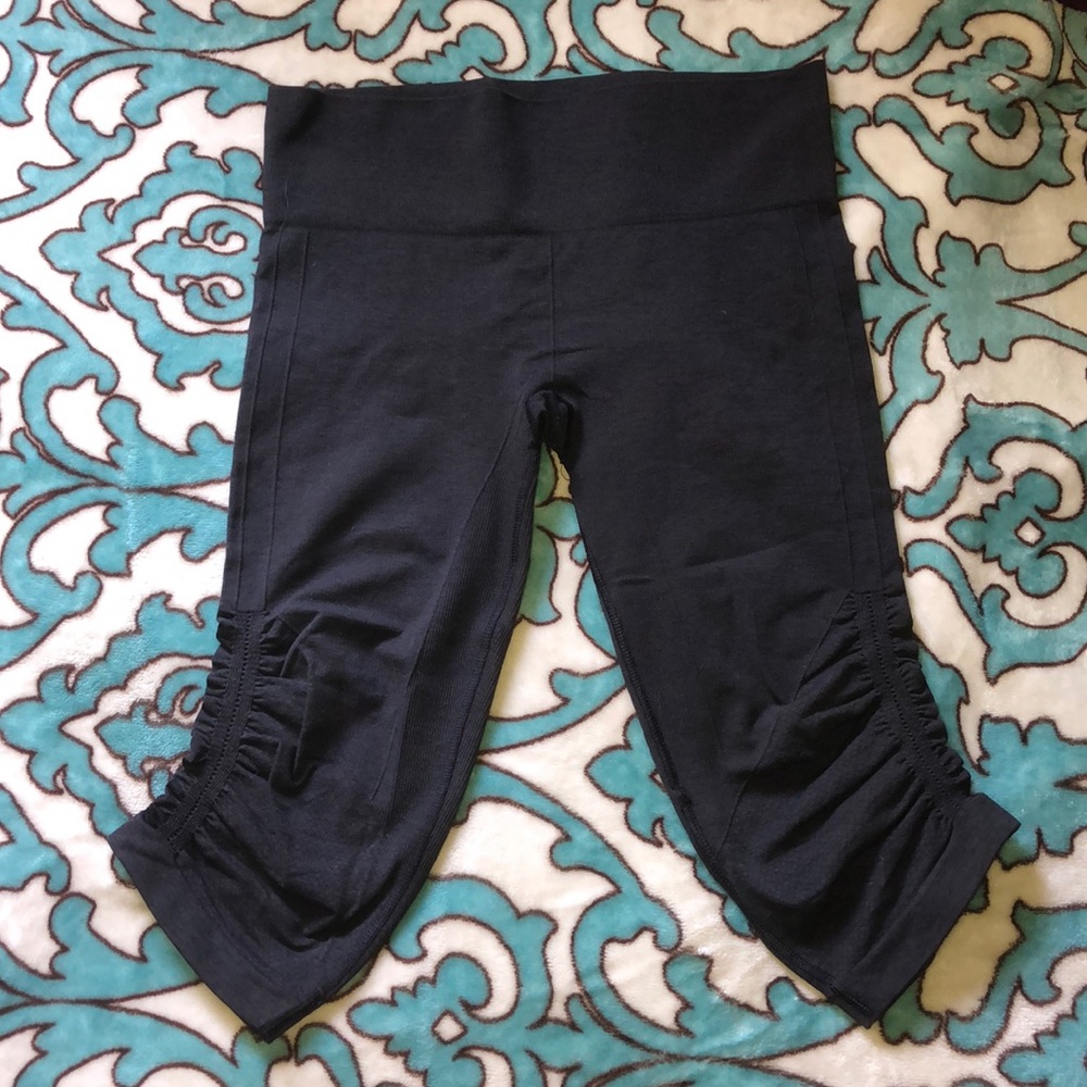 Lululemon In the flow crop leggings